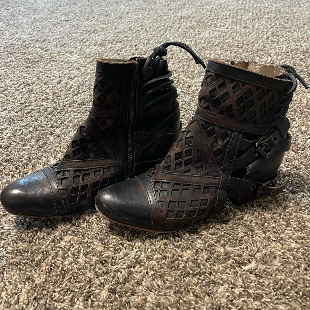Women’s Freebird Skylar Bootie - Size 9